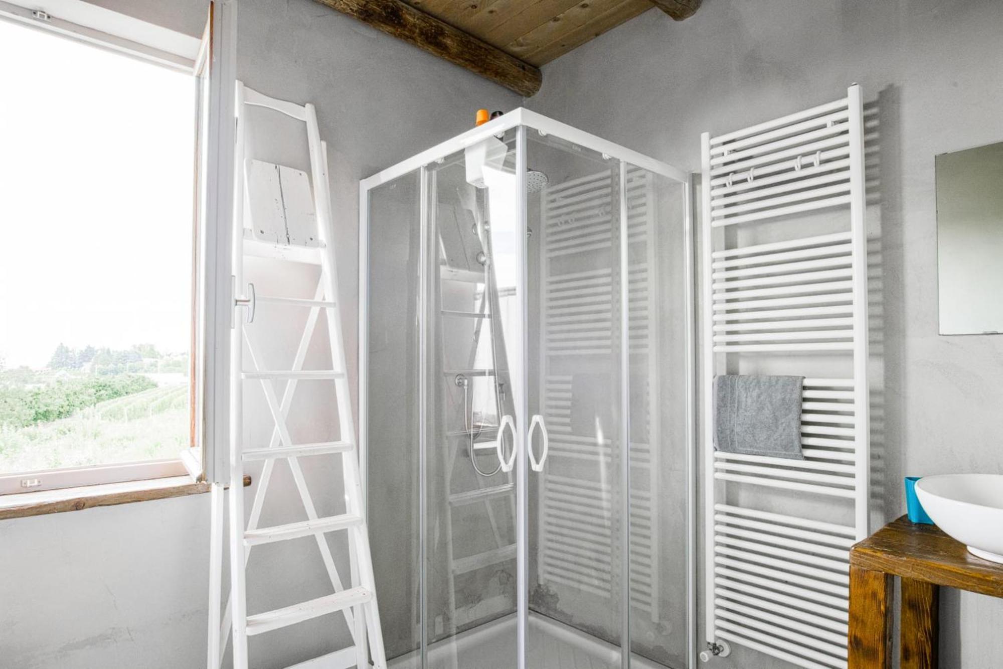 La Casa Di Roby-1 Appartamento La Morra Con Piscina Bagian luar foto