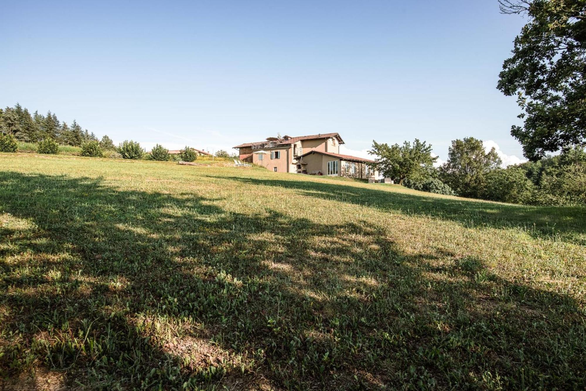 La Casa Di Roby-1 Appartamento La Morra Con Piscina Bagian luar foto