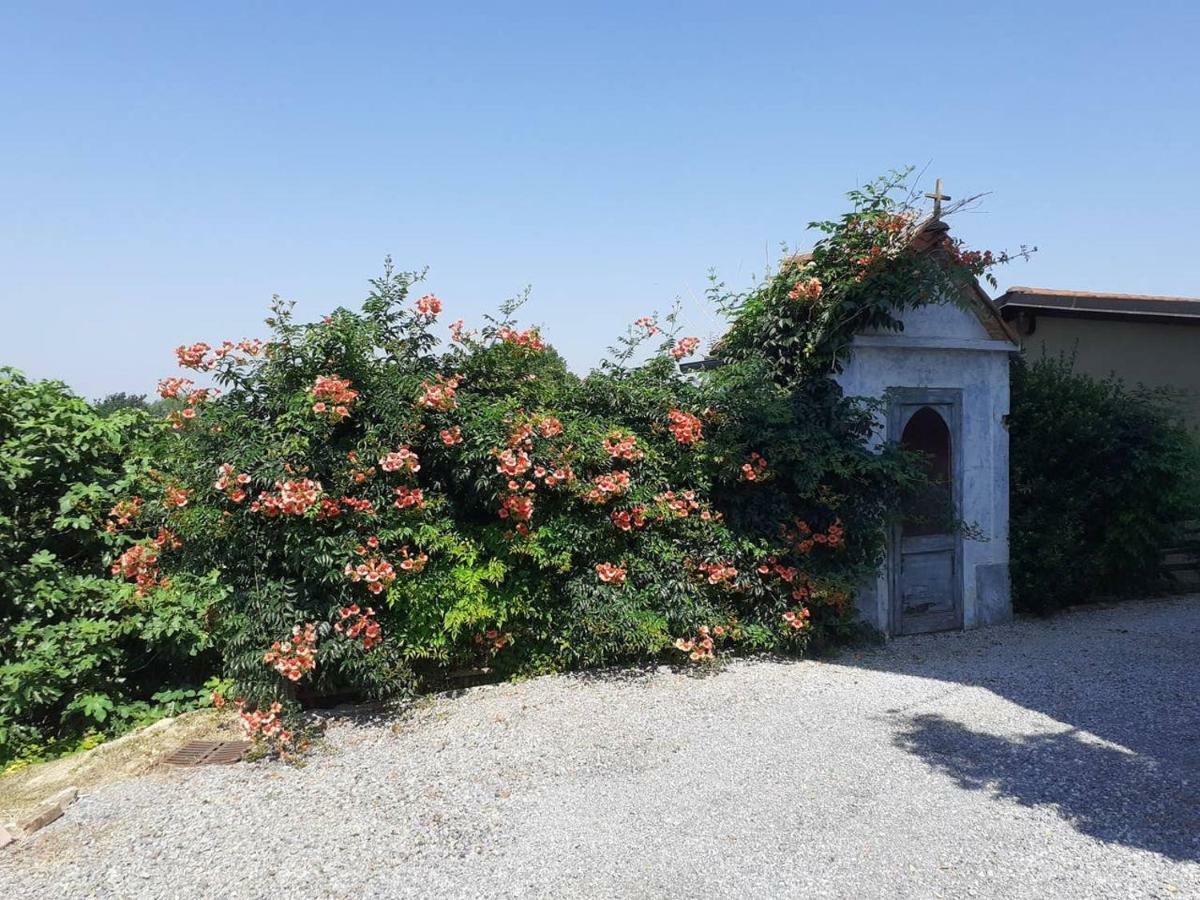 La Casa Di Roby-1 Appartamento La Morra Con Piscina Bagian luar foto