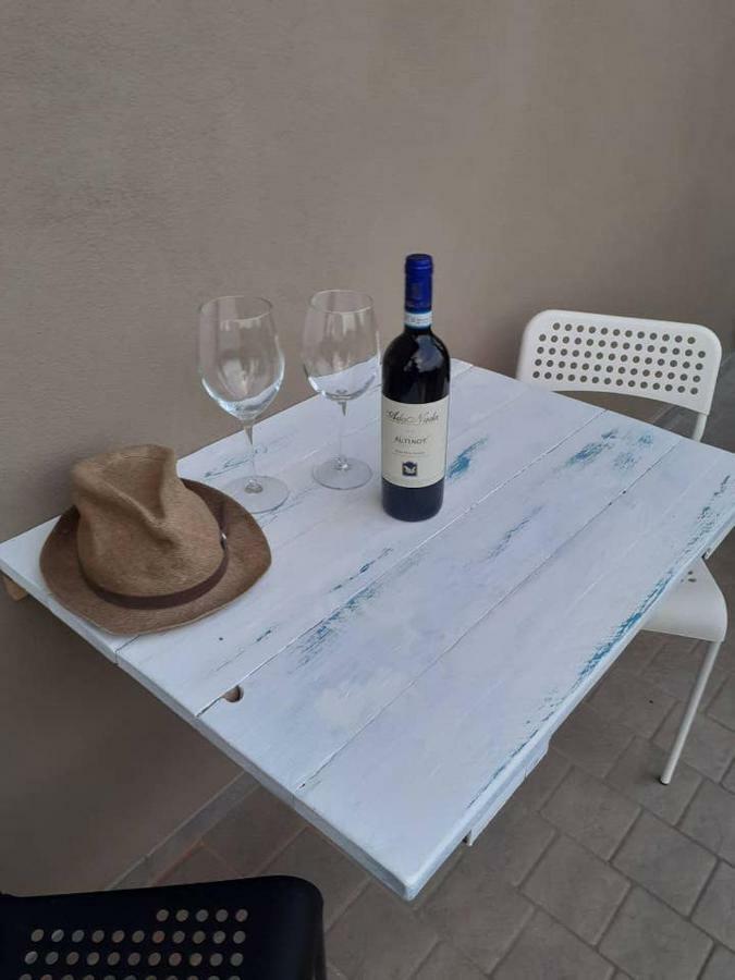 La Casa Di Roby-1 Appartamento La Morra Con Piscina Bagian luar foto